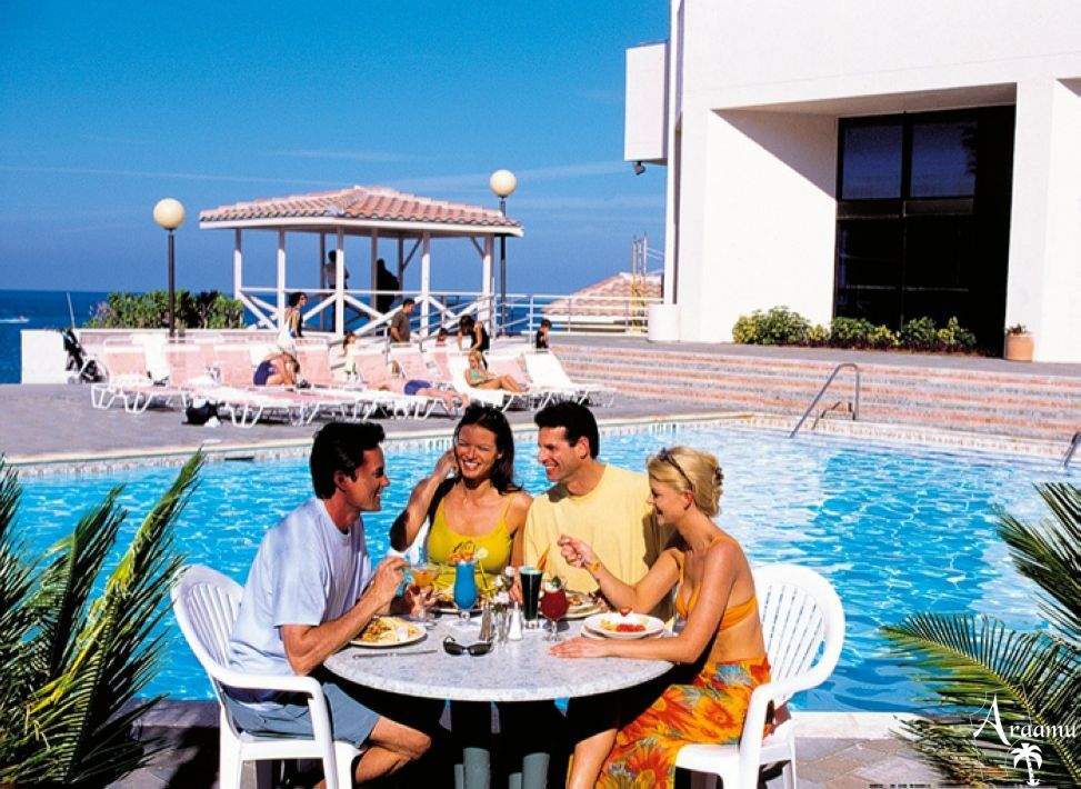 Bahamák, RIU Palace Paradise Island*****