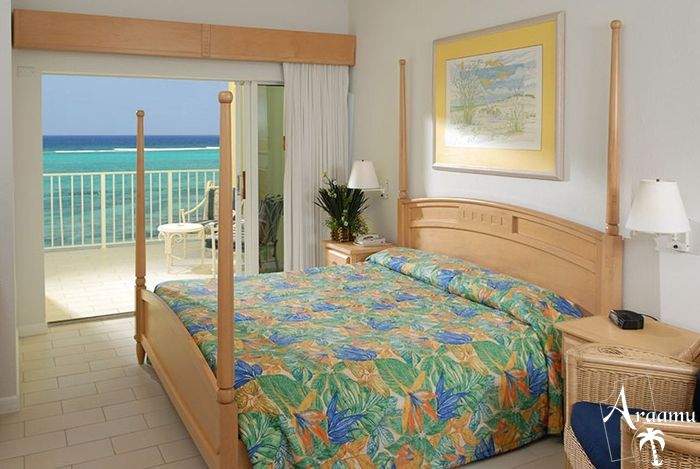 Kajmán-szigetek, The Reef Resort****