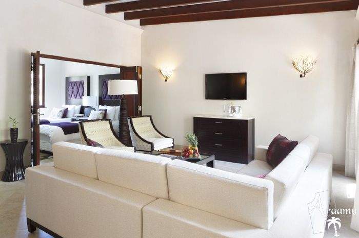 St. Vincent & Grenadine, Buccament Bay Beach*****