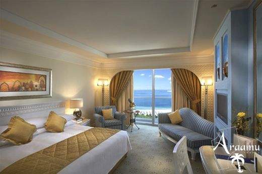 Dubai, The Habtoor Grand Resort*****
