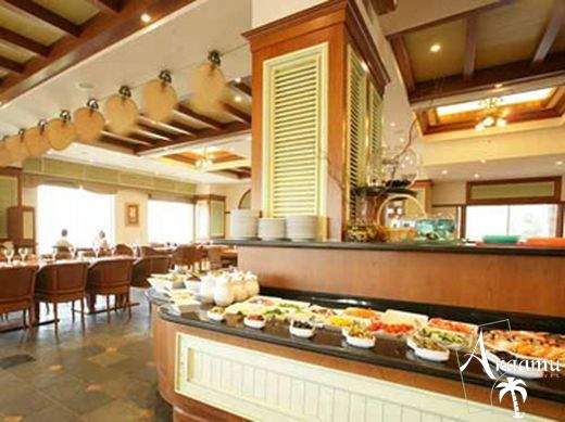 Dubai, The Habtoor Grand Resort*****