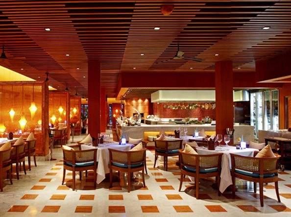 Thaiföld, Centara Grand Beach Resort Phuket*****