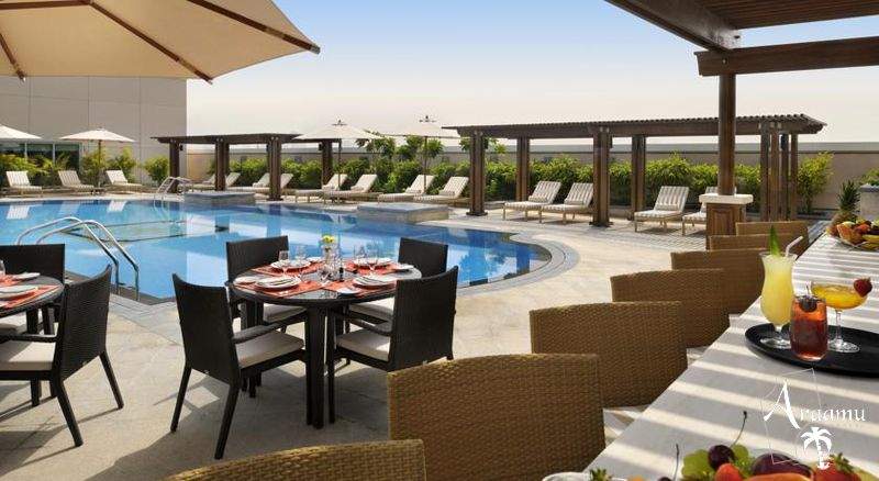 Dubai, Ramada Jumeirah****