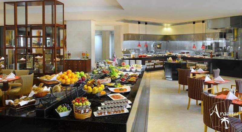 Dubai, Ramada Jumeirah****