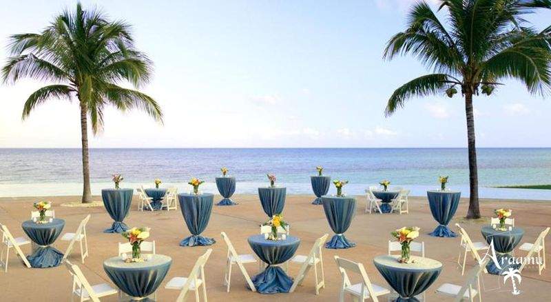 Bahamák, Grand Lucayan****+