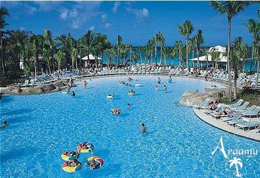 Bahamák, Atlantis Beach Tower****