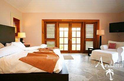 Bahamák, Pink Sands Hotel****