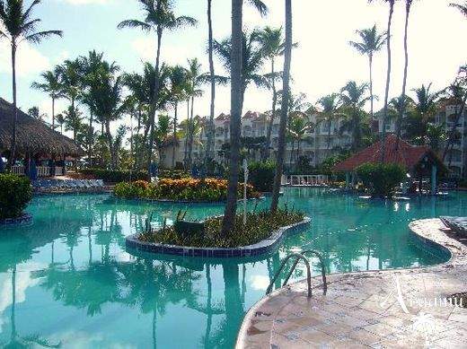 Dominika, Occidental Carib****