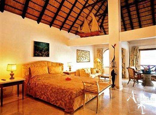 Seychelle-szigetek, Sunset Beach****