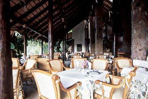 Seychelle-szigetek, Sunset Beach****