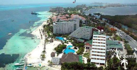 Mexikó, Oasis Palm Beach ****