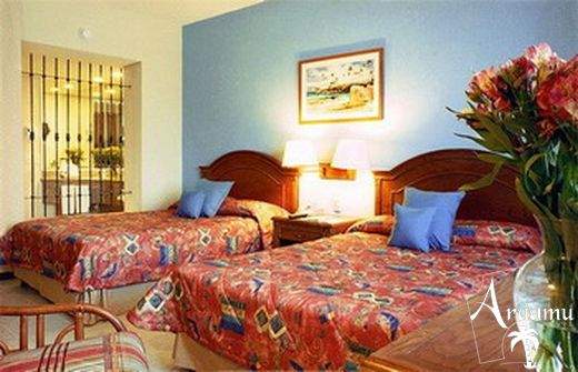 Mexikó, Occidental Tucancún****