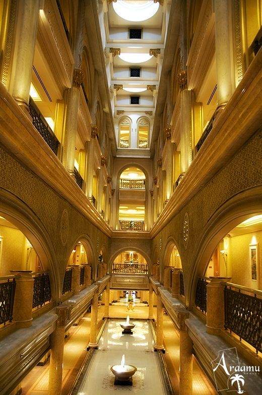 Dubai, The Address Hotel*****