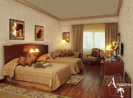 Dubai, Dhow Palace Hotel*****