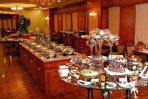 Dubai, Dhow Palace Hotel*****