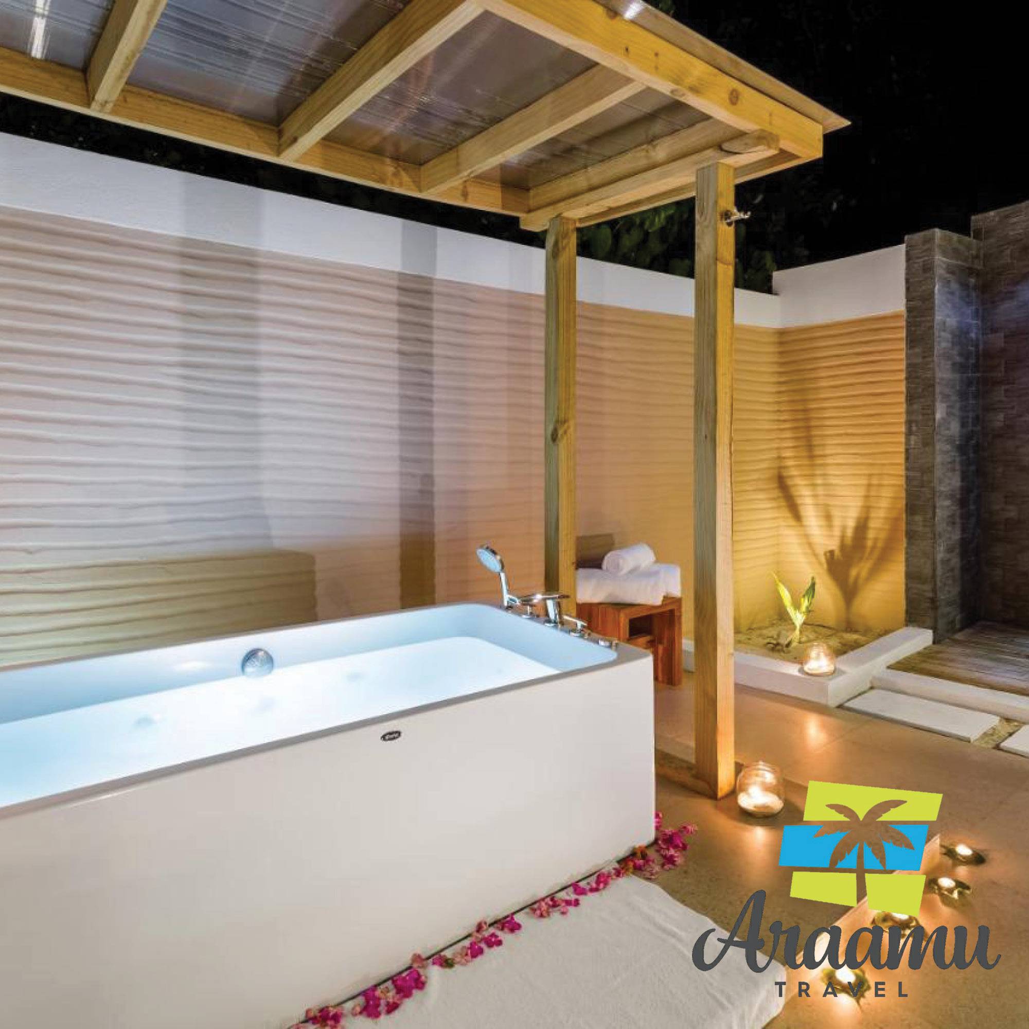 Maldív-szigetek, Kudafushi Island****+